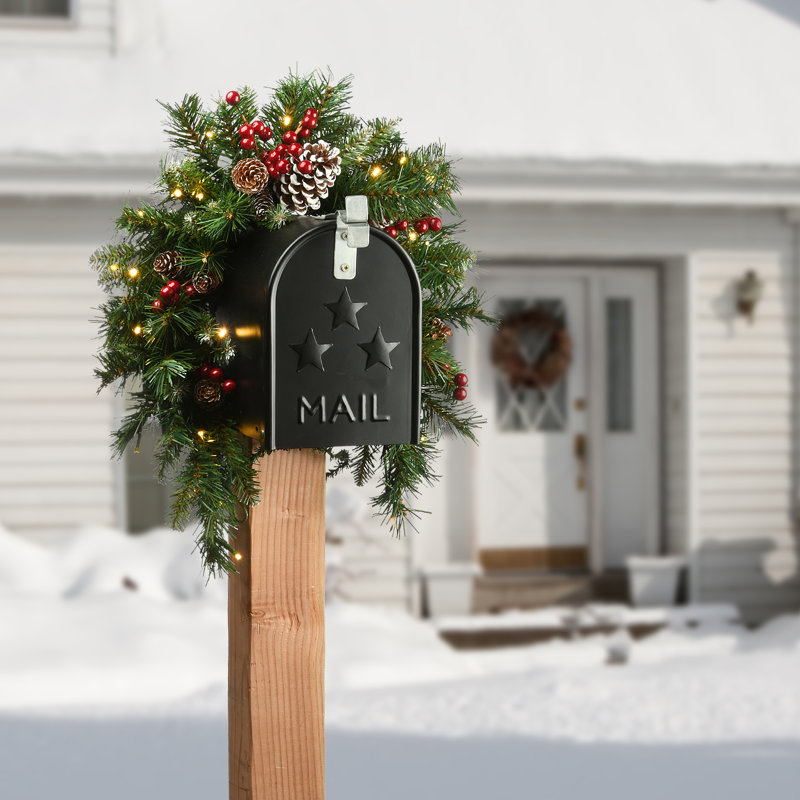Festive Christmas Mailbox Swag For Greeting Holiday Visitors